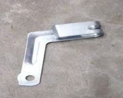 Kẹp ống dầu phanh trước