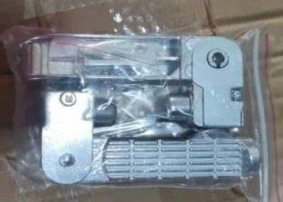 Gác chân người ngồi sau